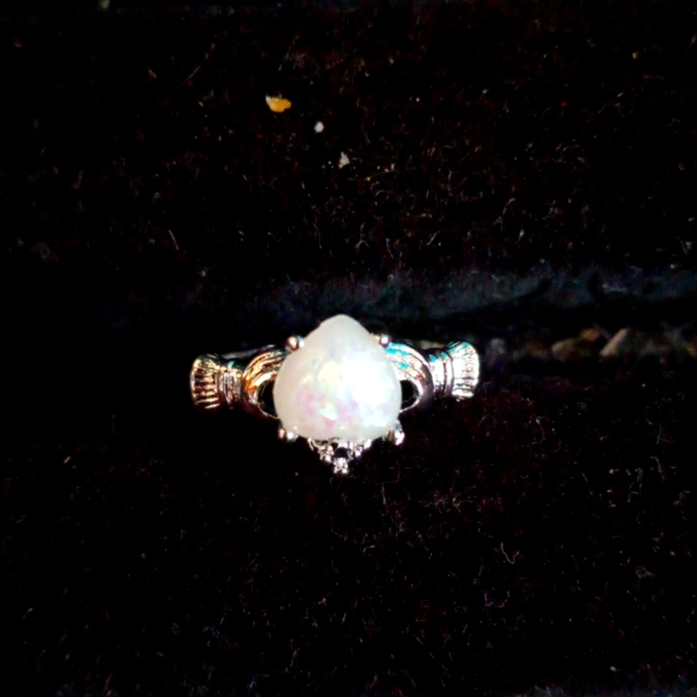 #16- fashion opal ring